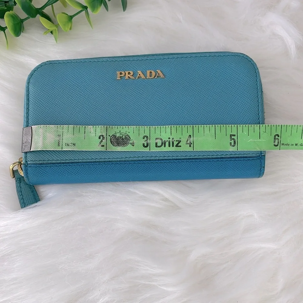 Prada‎ Saffiano Zippy Key/Card Holder